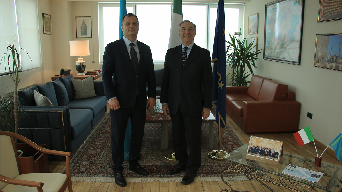 Анонс интервью с послом Италии в Казахстане Паскуале Д’Авино: обновленная информация о COVID-19