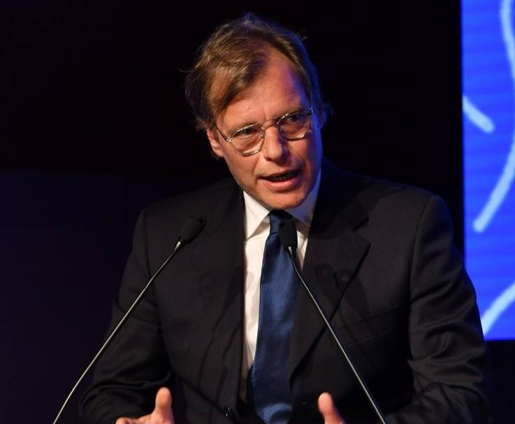 Announcement of the upcoming interview with the Guest of the week